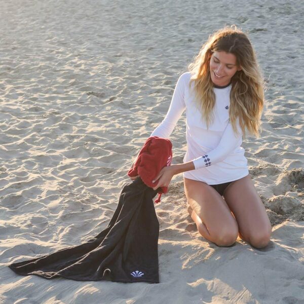 Saint Jacques Beach Towel With Integrated Bag