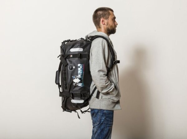Amphibious Voyager Light Evo Black 60L