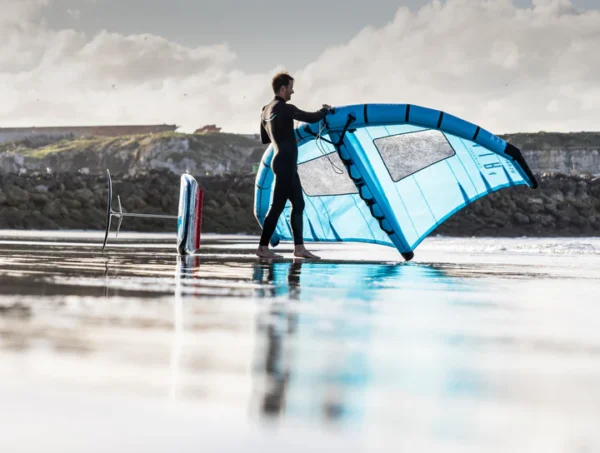 Sparno profilis iš šono – Starboard x Airush FreeWing Air V1