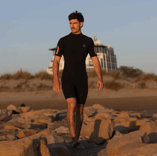 Saint Jacques Clovis 2 mm shorty back zip noir wetsuit.